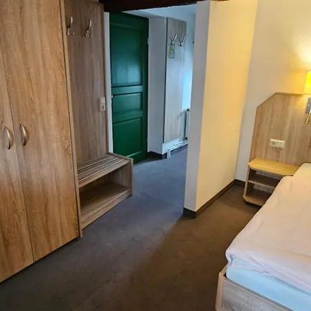 Zum Schloss Otel Quedlinburg